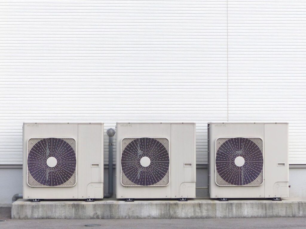 業務用エアコンが空調を管理するためには室外機の働きが重要